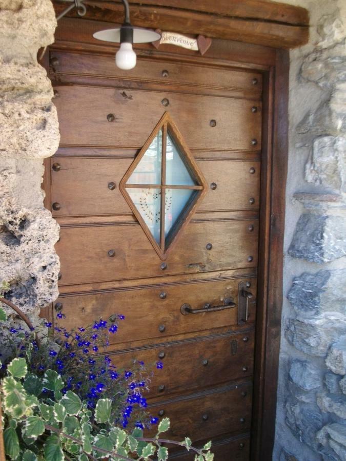 Le Petit Chateau De Vetan Cir 0023 셍피에르 외부 사진