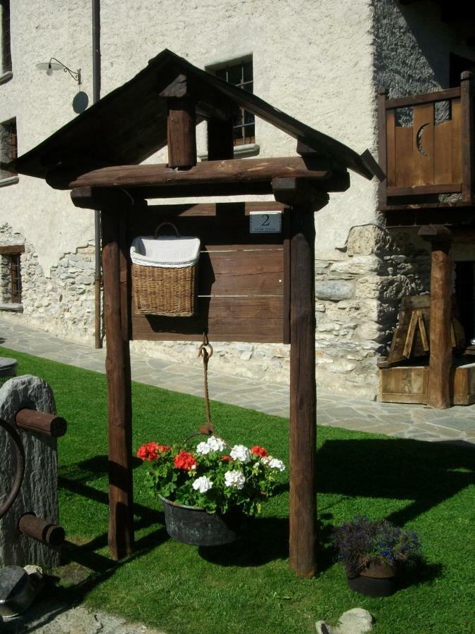 Le Petit Chateau De Vetan Cir 0023 셍피에르 외부 사진